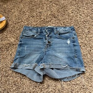Mudd size 5 Denim Distressed junior Shorts